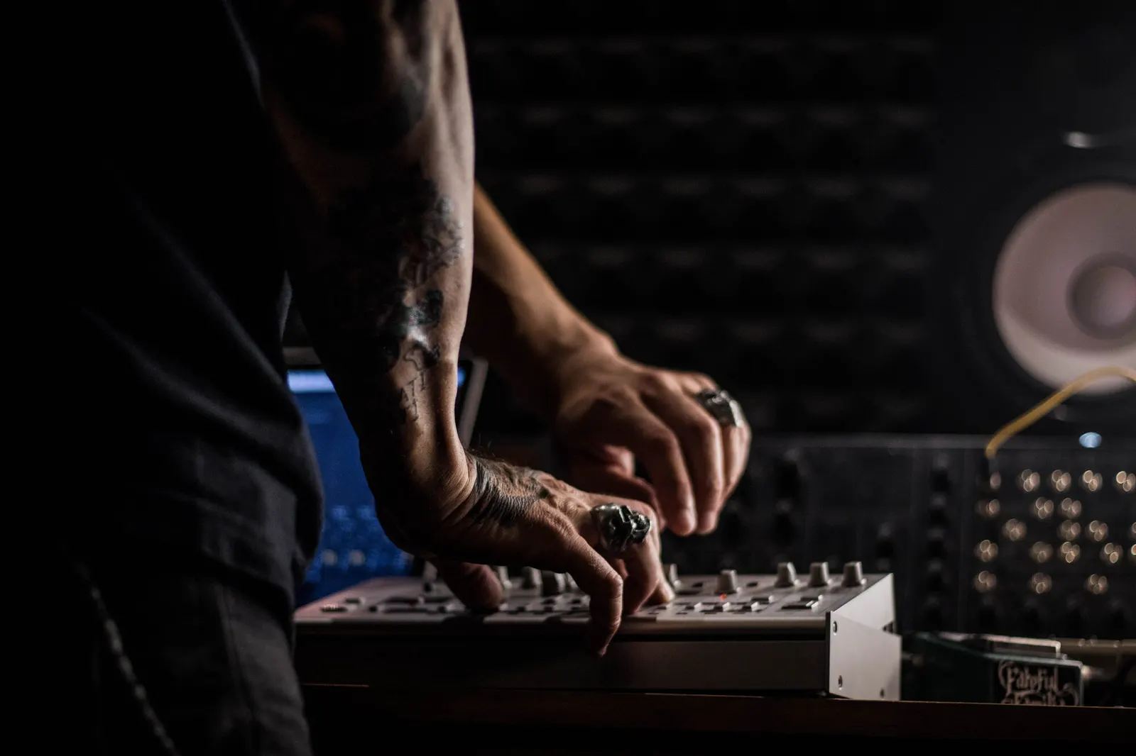 Badknife producer - photography — visual 5